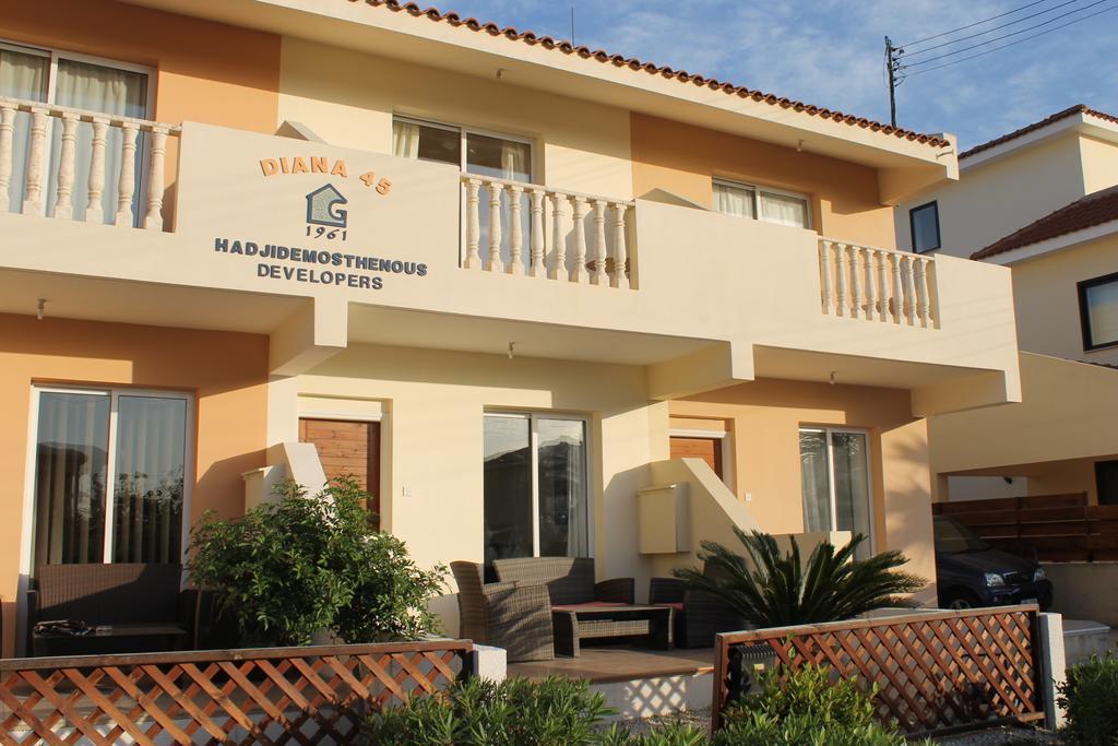 Diana Townhouse 2 Apartment Paphos Bagian luar foto