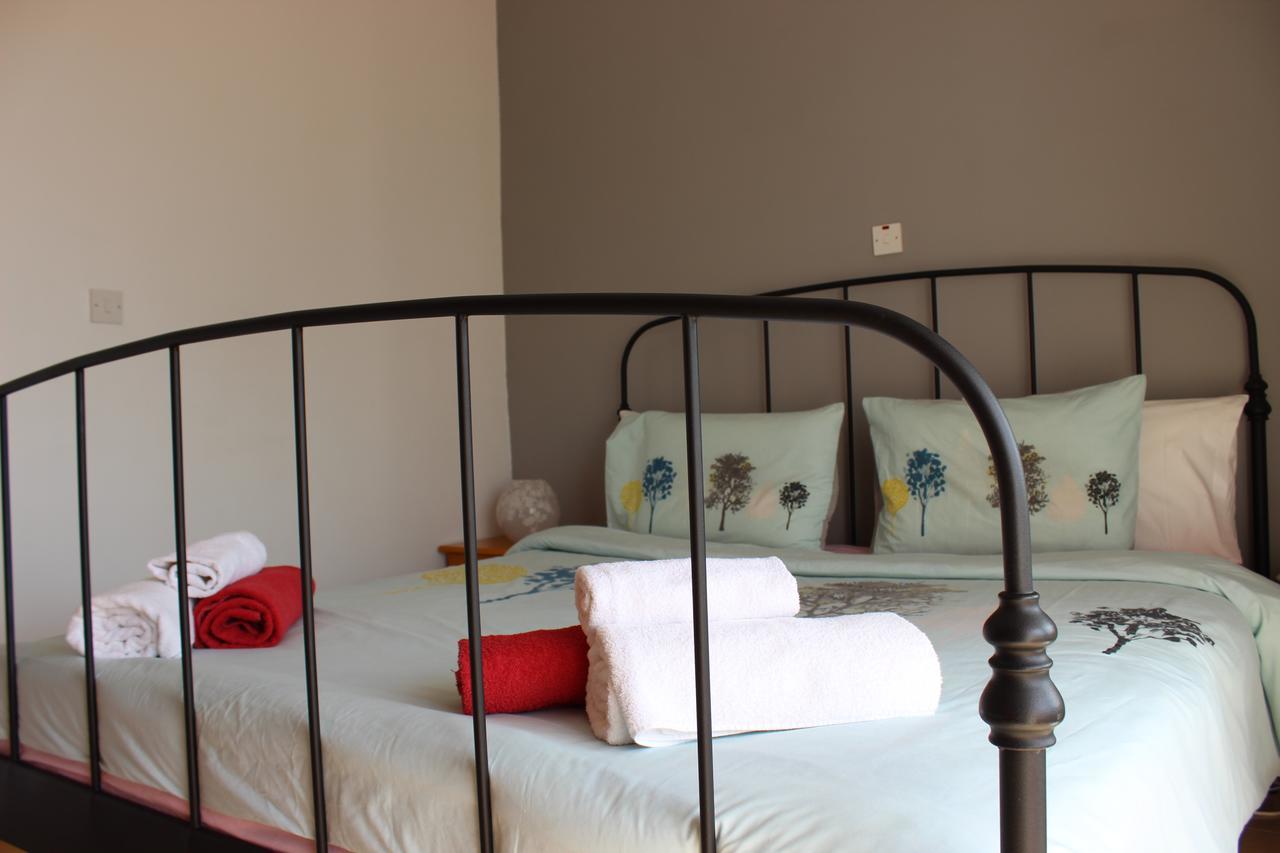 Diana Townhouse 2 Apartment Paphos Bagian luar foto