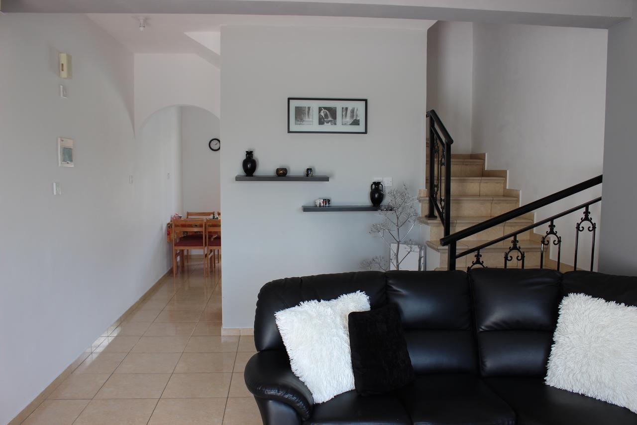 Diana Townhouse 2 Apartment Paphos Bagian luar foto